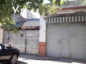 VENTA - LA TABLADA  - CASA 3 AMB - COD 858
