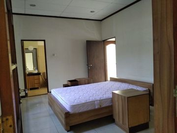Disewakan Rumah Cantik Bebas Banjir Jalan Rasamala