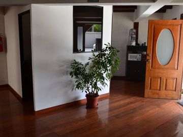 Venta casa rentera, negocio o vivienda, Sector La Viña, Tumbaco