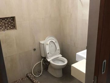 Rumah sewa 2 lantai siap huni di cipete