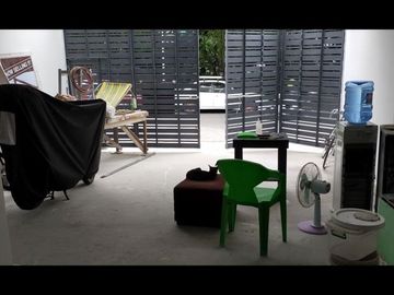 SOCORRO QUEZON CITY, END UNIT W/ 3-PARKING 5-ROOMS BALCONY