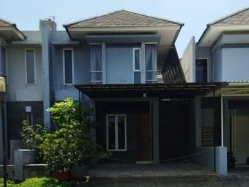 Rumah Murah 2 Lantai Royal Residence Kawasan Elit