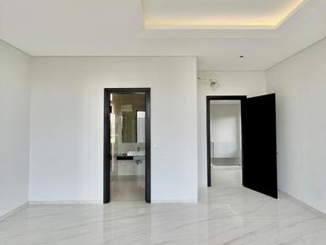 Dijual Rumah Mewah Somerset Citraland, Bukit Golf Mediterania, Surabaya