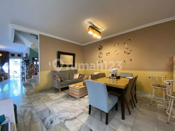 Rumah Nyaman Siap Huni Dalam Komplek Asri di Cirendeu Harga Super Terjangkau