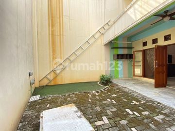 Rumah Nyaman Siap Huni Dalam Komplek Asri di Cirendeu Harga Super Terjangkau