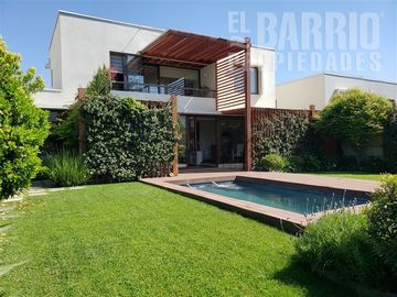 Casa en Venta en Chamisero / Chicureo