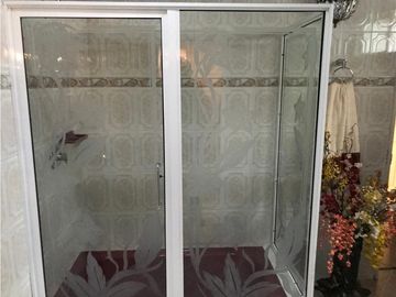 Venta de casa Unifamiliar con aire en La América Medellín