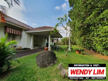 DIJUAL RUMAH di Jl KEMANG DALAM, JAKSEL (BIG and SPACIOUS)
