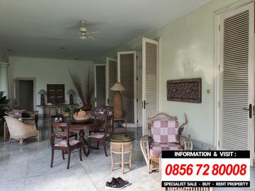 DIJUAL RUMAH di Jl KEMANG DALAM, JAKSEL (BIG and SPACIOUS)