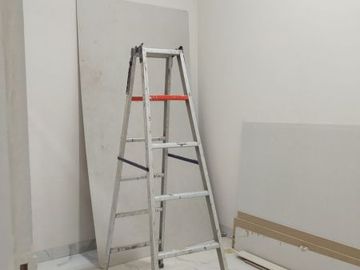 Rumah dijual di Cipedak, Jakarta Selatan.