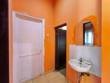 Rumah LT 211 SHM Hadap Selatan 15 Mnt ke Mal Ciputra Cibubur J-49397