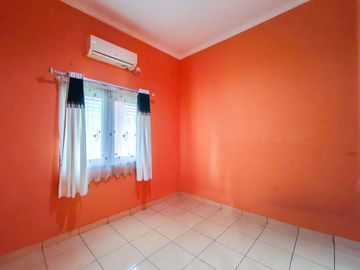 Rumah LT 211 SHM Hadap Selatan 15 Mnt ke Mal Ciputra Cibubur J-49397