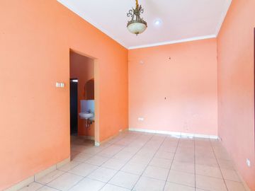 Rumah LT 211 SHM Hadap Selatan 15 Mnt ke Mal Ciputra Cibubur J-49397