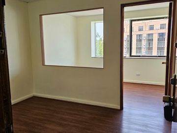 Oficina 2 privados en venta en Corazon ce Providencia