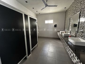 SALON DE EVENTOS EN VENTA ZONA SUR
