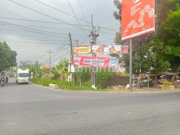 Tanah di Dekat Alun Alun Slawi Posisi Hook