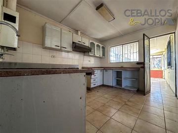 Casa en venta de 2 dorm. en Villa Alemana