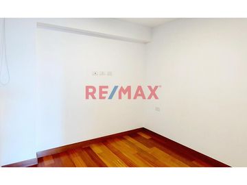Ubicación: Los Alguaciles 252-246, a una cuadra de la Av. Benavides.
Edificio Parque Gardenias, frente al Parque Gardenias, ideal para quienes disfru