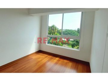 Ubicación: Los Alguaciles 252-246, a una cuadra de la Av. Benavides.
Edificio Parque Gardenias, frente al Parque Gardenias, ideal para quienes disfru