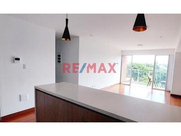 Ubicación: Los Alguaciles 252-246, a una cuadra de la Av. Benavides.
Edificio Parque Gardenias, frente al Parque Gardenias, ideal para quienes disfru