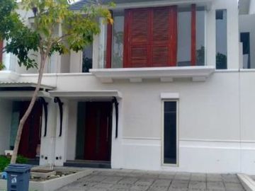 Rumah Baru Greesss Grand Harvest cluster arcadia Hadap Utara, umsse