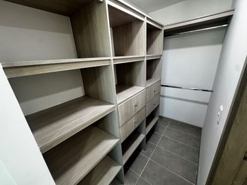 apartamento en arriendo en las lomitas. Cod A218093