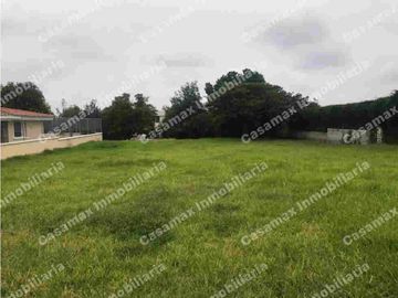 Venta de Terreno de 1,120 m² en Cumbayá-Lumbisi, ideal para 2 casas.