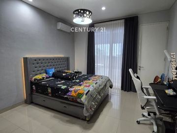 Dijual Rumah Full Furnished  Strategis Di Kawasan Elit Andara