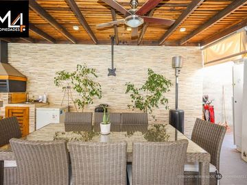 Casa en Venta en Condominio Los Montes