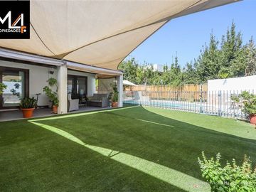 Casa en Venta en Condominio Los Montes