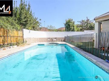 Casa en Venta en Condominio Los Montes
