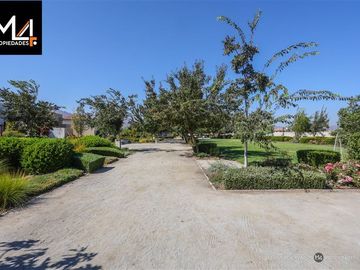 Casa en Venta en Condominio Los Montes