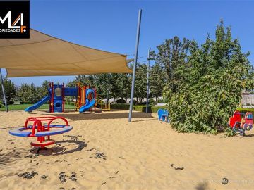 Casa en Venta en Condominio Los Montes