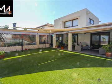 Casa en Venta en Condominio Los Montes