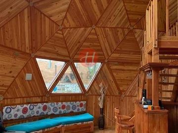 Parcela en venta 5 domos, piscina, tinaja Pucón