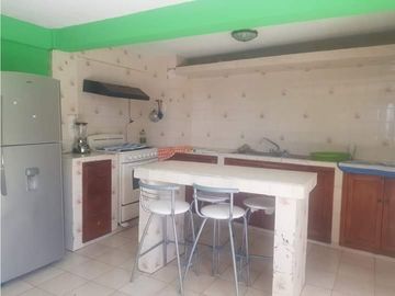 CASA EN VENTA CON VISTA AL LAGO 