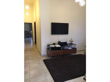 AMPLIA CASA L/B CON PISCINA CLAYTON VILLAGE 4REC 870 MT2