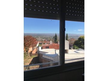 CASA EN VENTA / HERMOSA VISTA !!