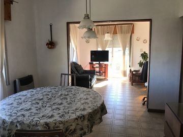 CASA EN VENTA / HERMOSA VISTA !!