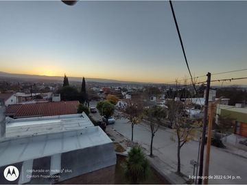 CASA EN VENTA / HERMOSA VISTA !!