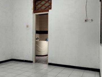 Rumah Asri Klasik Terawat Di Antapani Bandung Timur