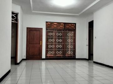 Rumah Asri Klasik Terawat Di Antapani Bandung Timur