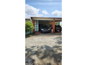 Se vende casa en Brisas Golf  GANGA $ 325.000