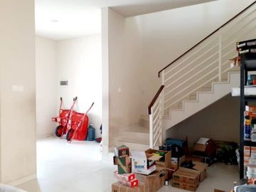 Dijual Rumah Di Perumahan Royal Residence, Surabaya