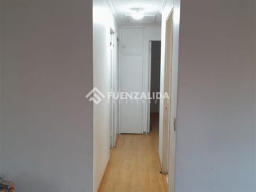 Casa Remodelada en Venta de 4 dormitorios en Las Condes