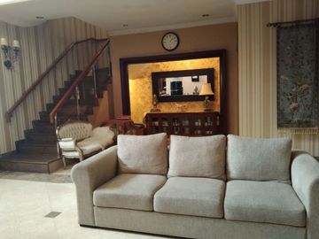 Rumah Cantik area Kramat pela Jakarta timur