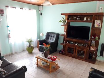 LATORRE PROP VENDE CASA DE 4 AMB EN B° LAS MARGARITAS