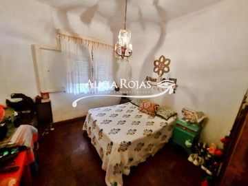 Lindo Chalet de 8.66x23 gge-Corrientes 3700-Malaver