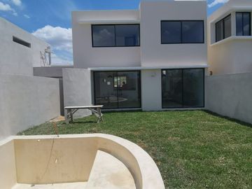CASAS EN VENTA EN MERIDA  EN PRIVADA CON AMENIDADES EN CARRET A CONKAL