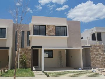 CASAS EN VENTA EN MERIDA  EN PRIVADA CON AMENIDADES EN CARRET A CONKAL